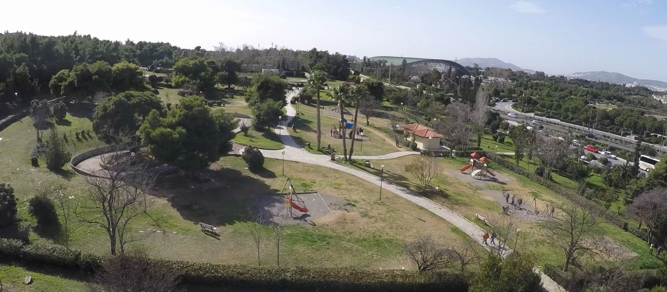 Κλείνουν μέχρι και τα πάρκα στην Αττική - Bάζει «λουκέτο» στο Άλσος Βεΐκου ο δήμος!